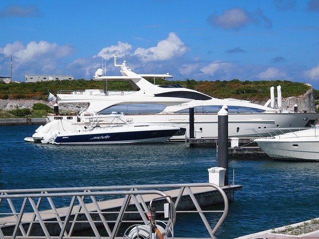 yacht bahamas